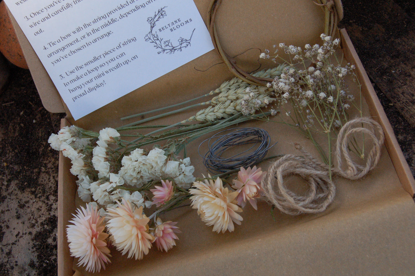 White mini wreath making kit